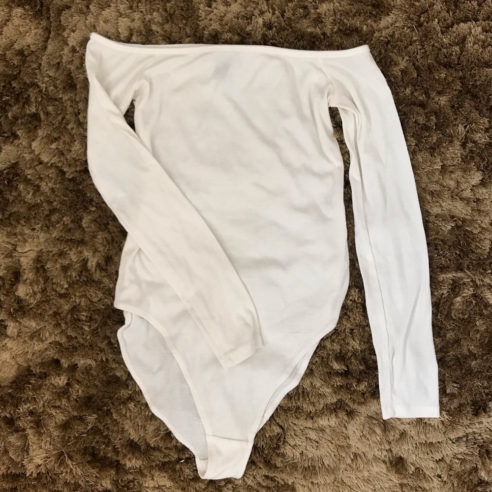 Simple casual off the shoulder ribbed bodysuit